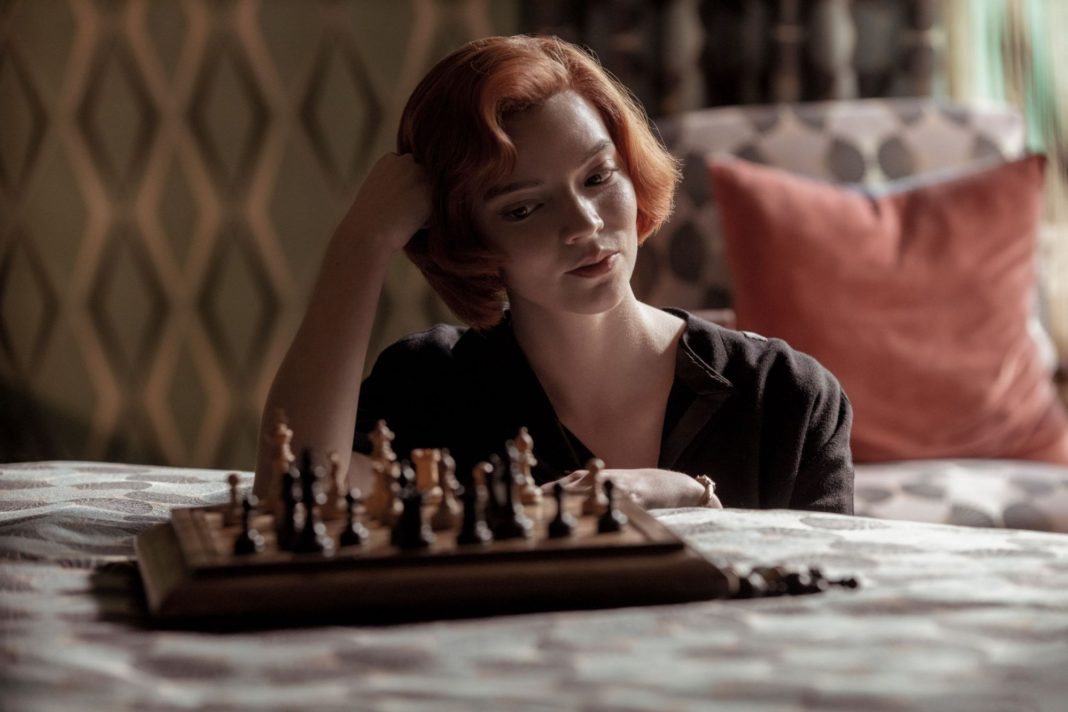 La reine des échecs conquiert tout : c'est la mini-série Netflix la plus regardée de tous les temps