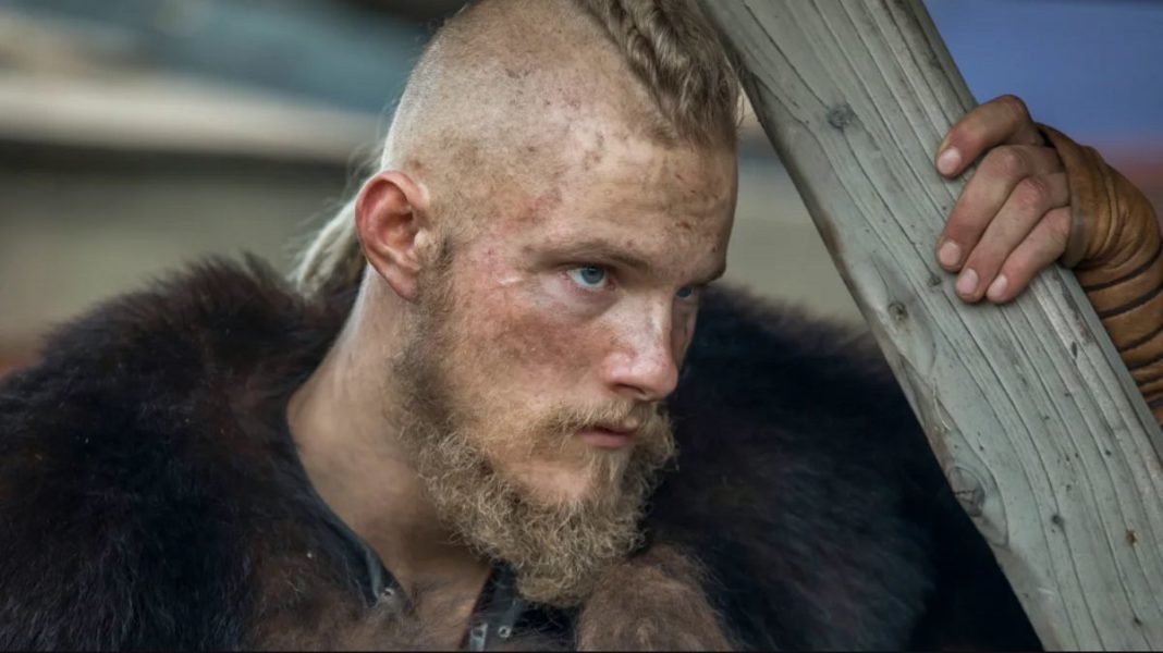 Vikings : Alexander Ludwig annonce ses fiançailles avec Lauren Dear