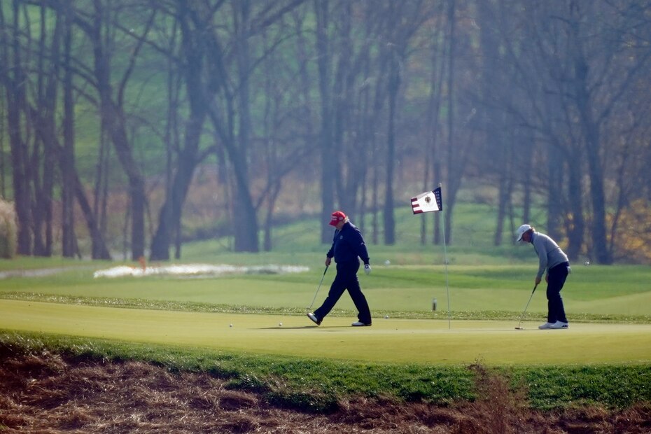 Le président Donald Trump est allé jouer au golf le jour de la manifestation.
