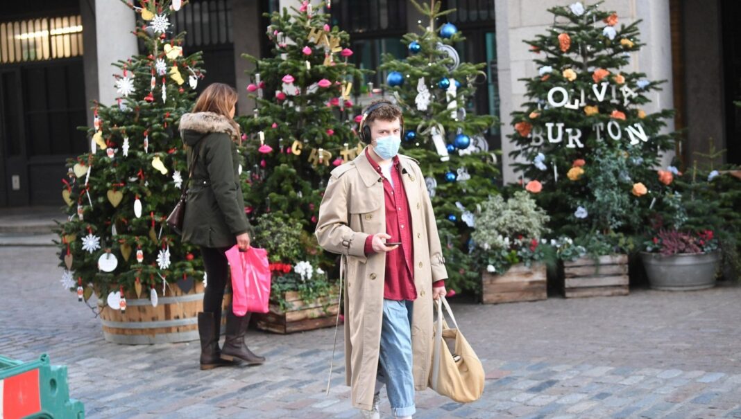Gb, pour un dur verrouillage de Noël à Londres : la nouvelle variante de Covid circule plus vite