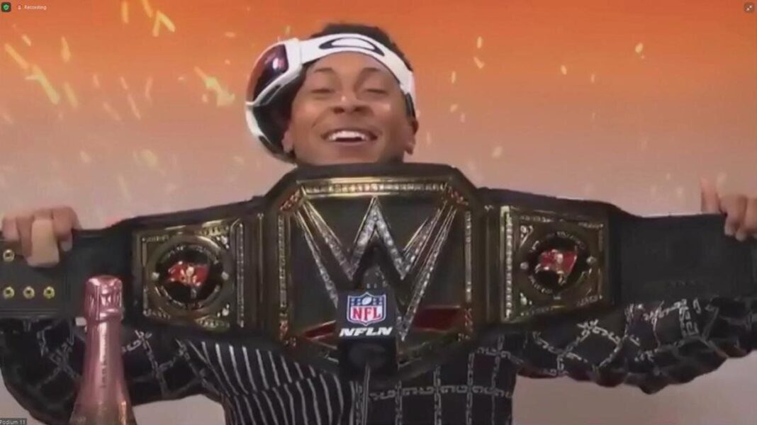 Pourquoi les champions d'autres sports ont-ils également des ceintures de la WWE ? Voici comment la tradition est née