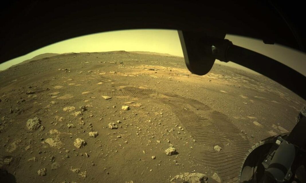 Une partie de l'eau ancienne de Mars pourrait être piégée dans sa croûte.