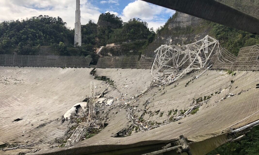 Qu'est-ce qui a pu causer l'effondrement du radiotélescope de l'Observatoire d'Arecibo ?     