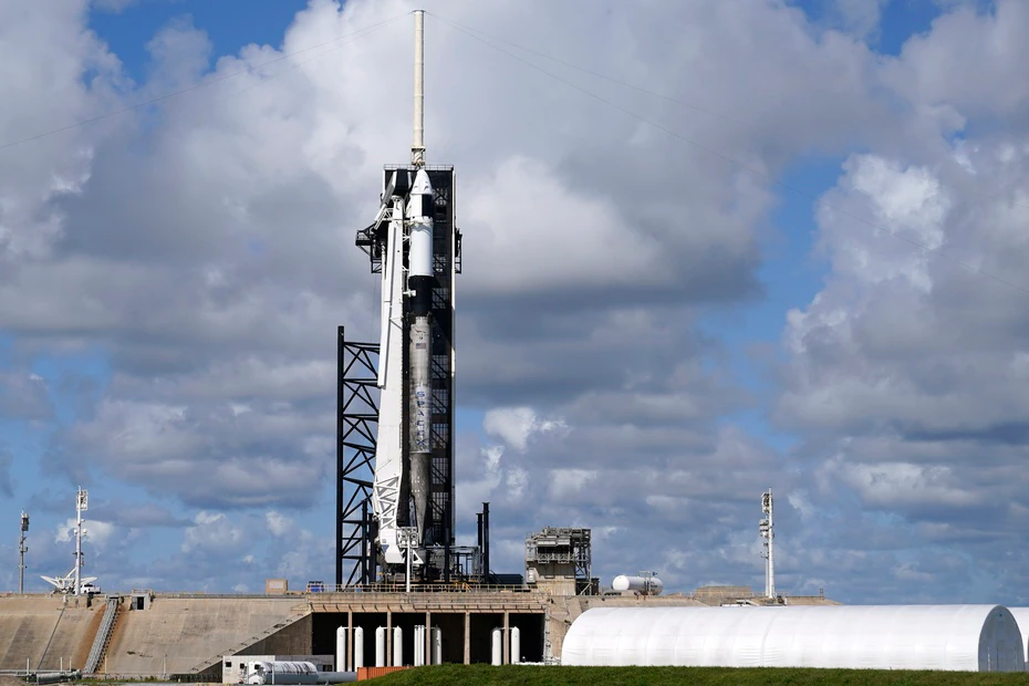La fusée réutilisable Falcon 9 a décollé de l'aire de lancement 39-A du Centre spatial Kennedy, situé sur l'île Merritt en Floride.