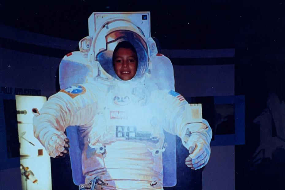 Dès son plus jeune âge, il a exprimé son désir de devenir astronaute.
