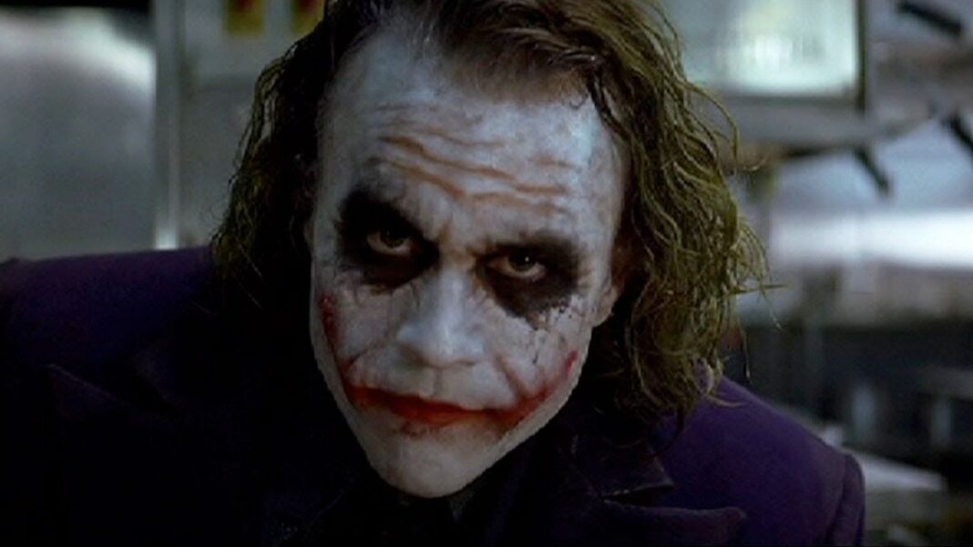 The Dark Knight, qu'arrive-t-il au Joker après l'assaut de la fête ? La réponse dans le roman