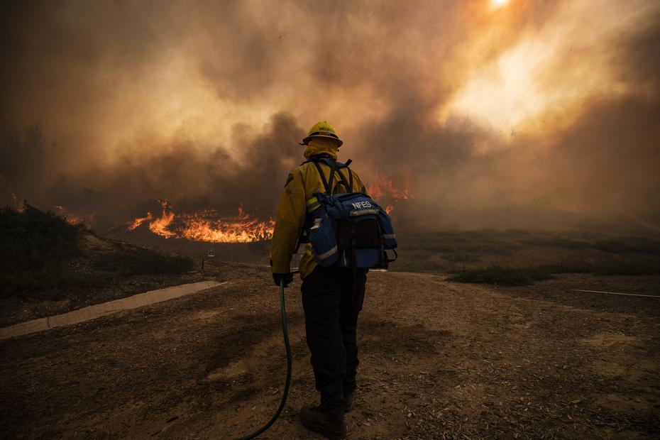 Le feu de forêt, le troisième plus grand de l'histoire de la Californie, a, au 7 août, consumé plus de 446 723 acres de terrain et est à peine contenu à 21 %.