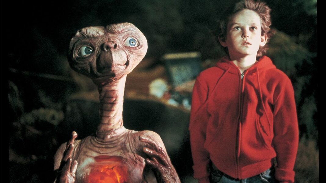 E.T. l'extraterrestre a 40 ans : voici les nouvelles éditions limitées comprenant des gadgets et des Blu-rays