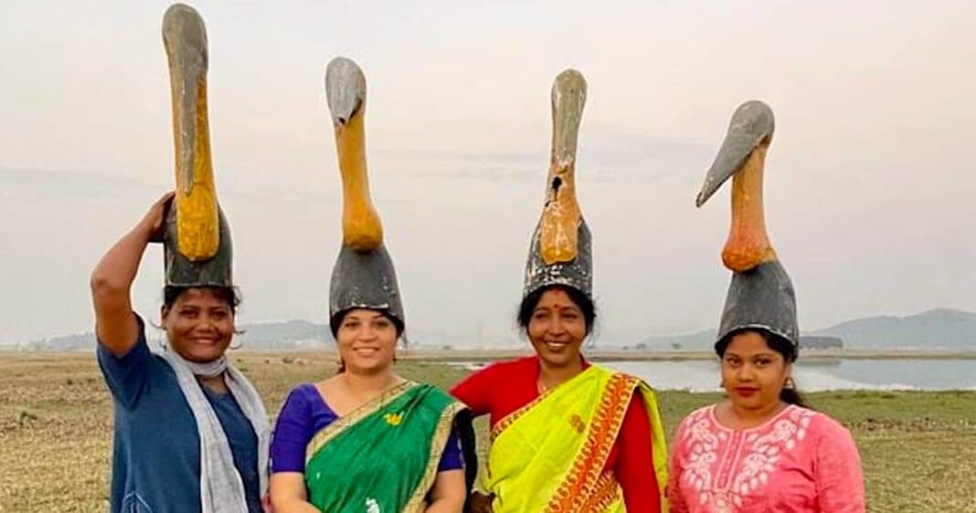 Une armée de 10 000 femmes a sauvé la cigogne la plus rare d'Inde - tout en se donnant une nouvelle identité.